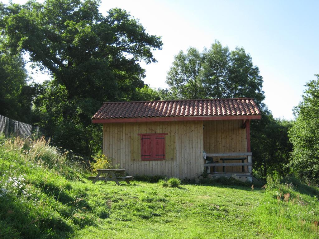 Camping Le Montbartoux Vollore-Ville Bagian luar foto