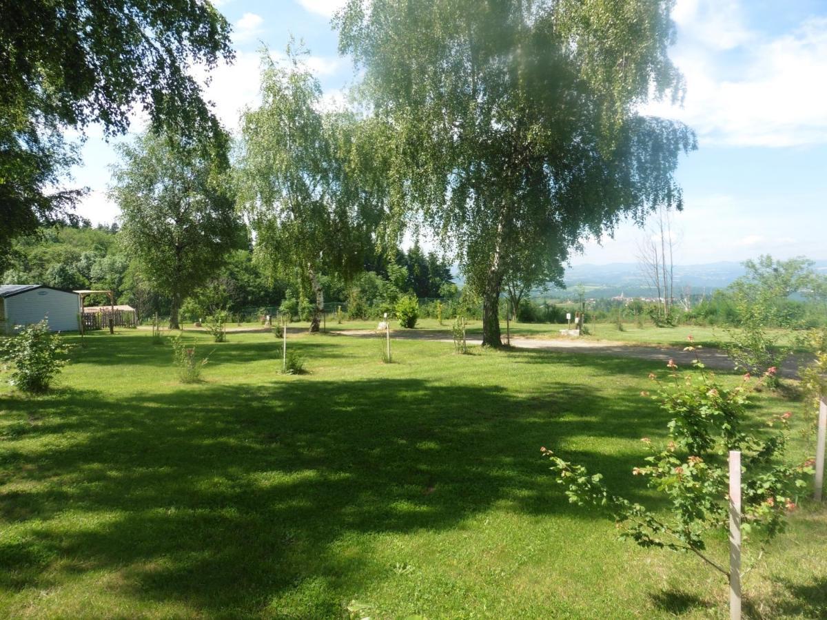 Camping Le Montbartoux Vollore-Ville Bagian luar foto