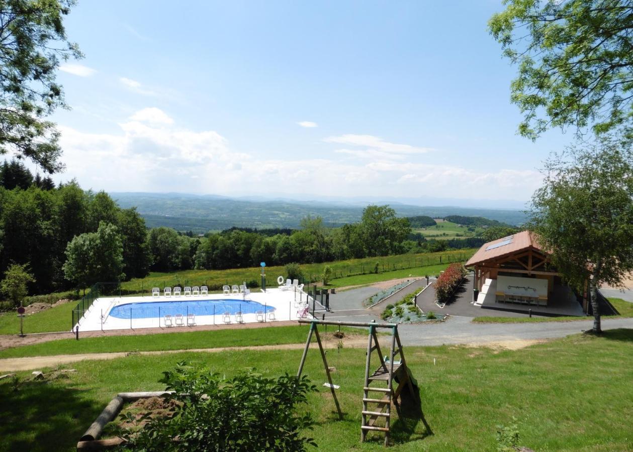 Camping Le Montbartoux Vollore-Ville Bagian luar foto