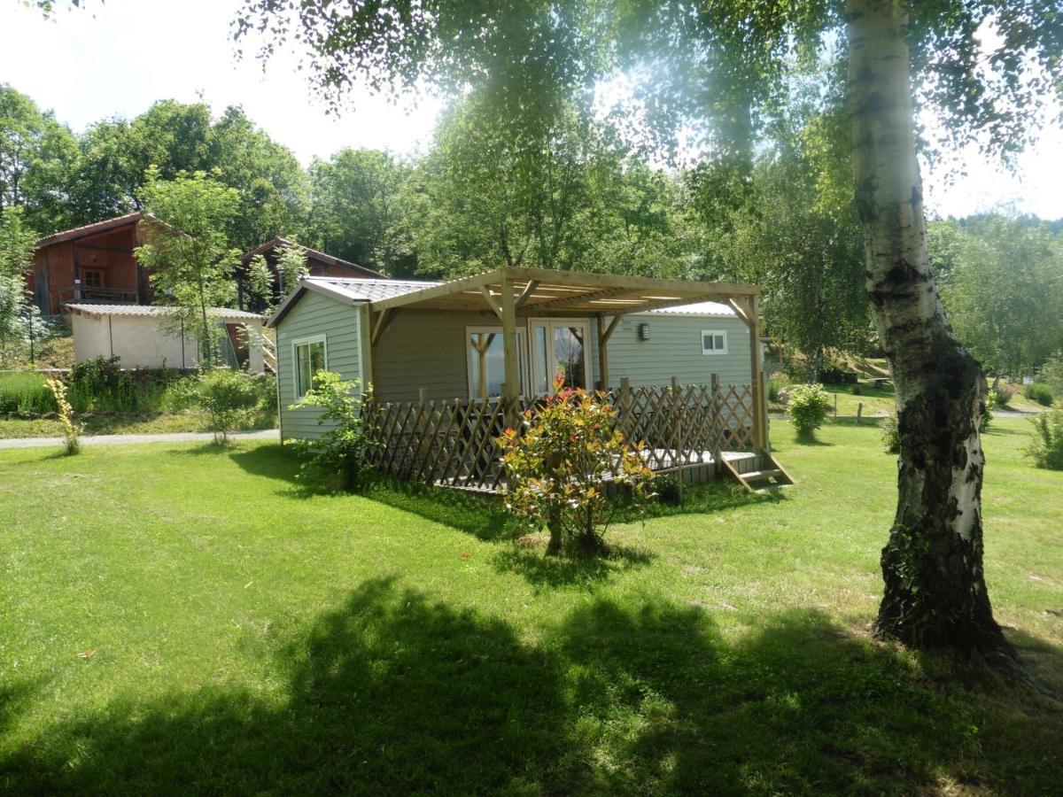Camping Le Montbartoux Vollore-Ville Bagian luar foto