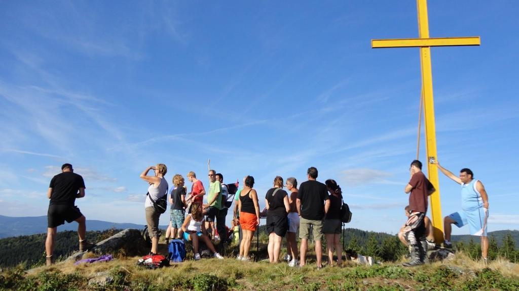 Camping Le Montbartoux Vollore-Ville Bagian luar foto