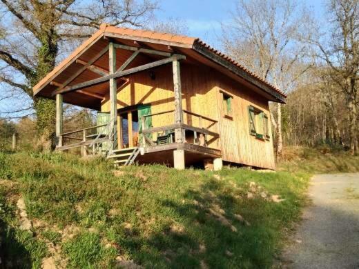 Camping Le Montbartoux Vollore-Ville Bagian luar foto