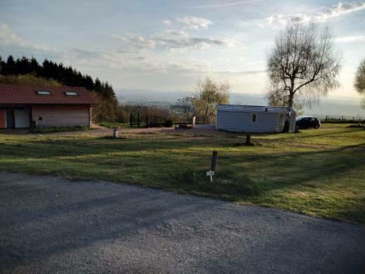 Camping Le Montbartoux Vollore-Ville Bagian luar foto
