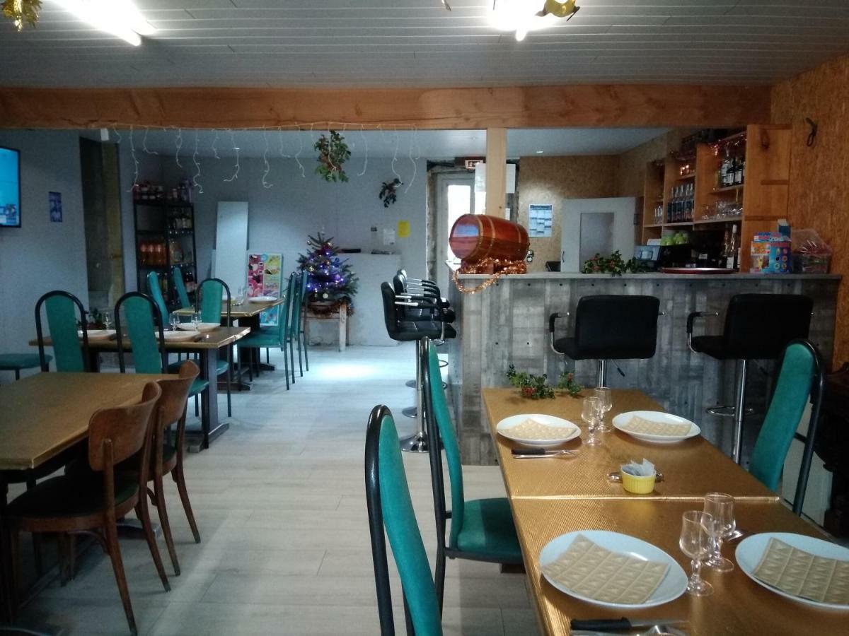 Camping Le Montbartoux Vollore-Ville Bagian luar foto